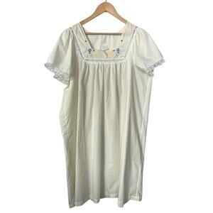 Vintage Carole Light Yellow Embroidered Night Gown Size Large